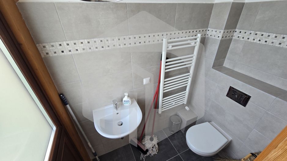 Casa individuala 4 camere teren 3825 mp Cisnadioara - Poză 21