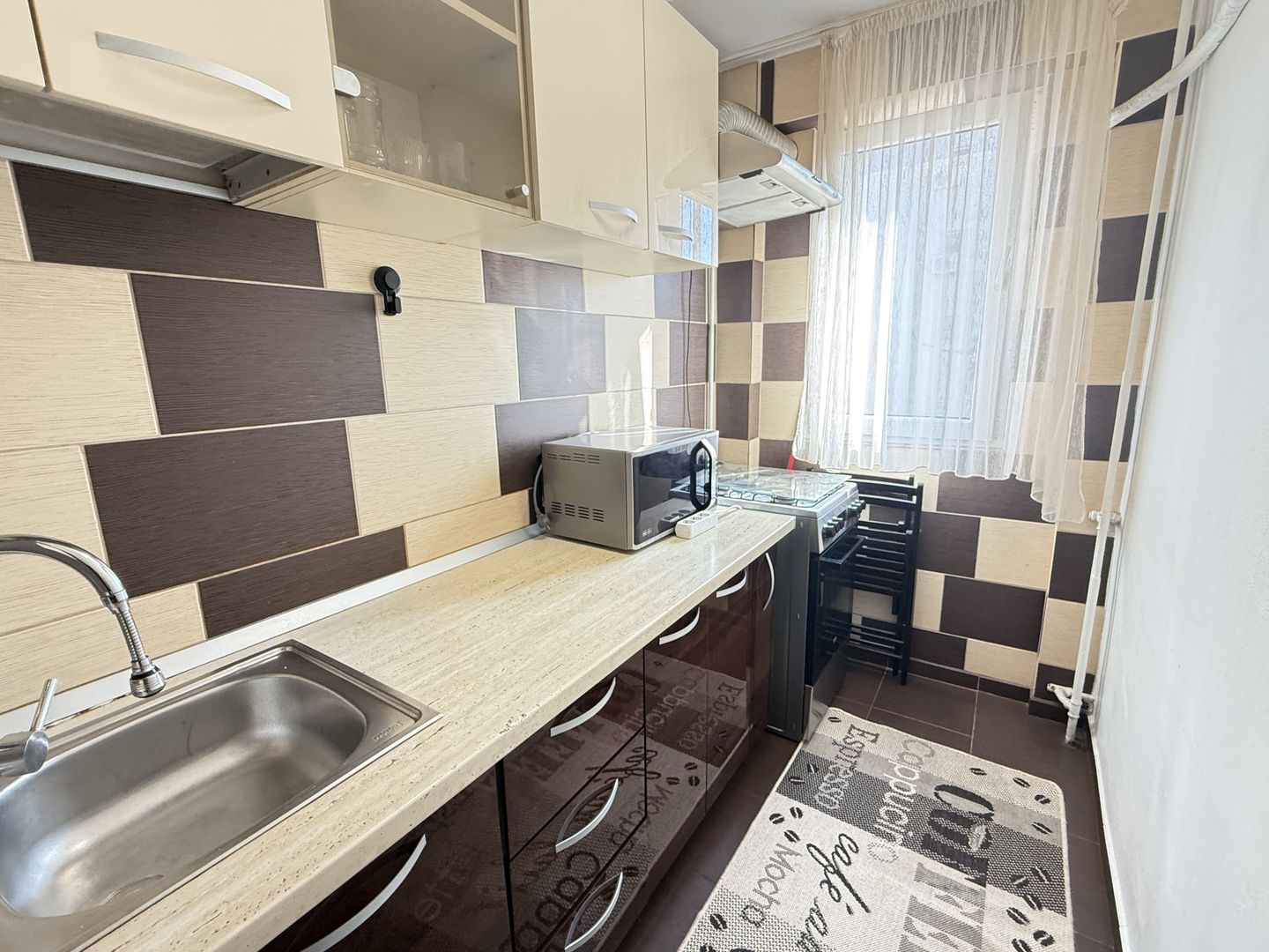 Apartament de inchiriat Teiul Doamnei Lacul Tei - Poză 8