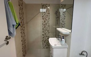 Apartament cu 3 camere de inchiriat in Centru - Poză 2