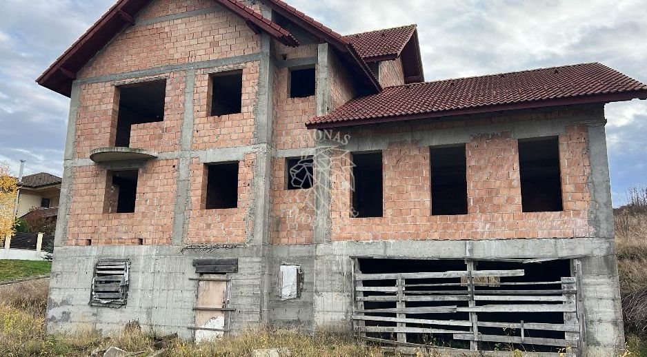 Casa 4 camere 340 mp-2 balcoane-teren 795 mp-Sigmir - Poză 1
