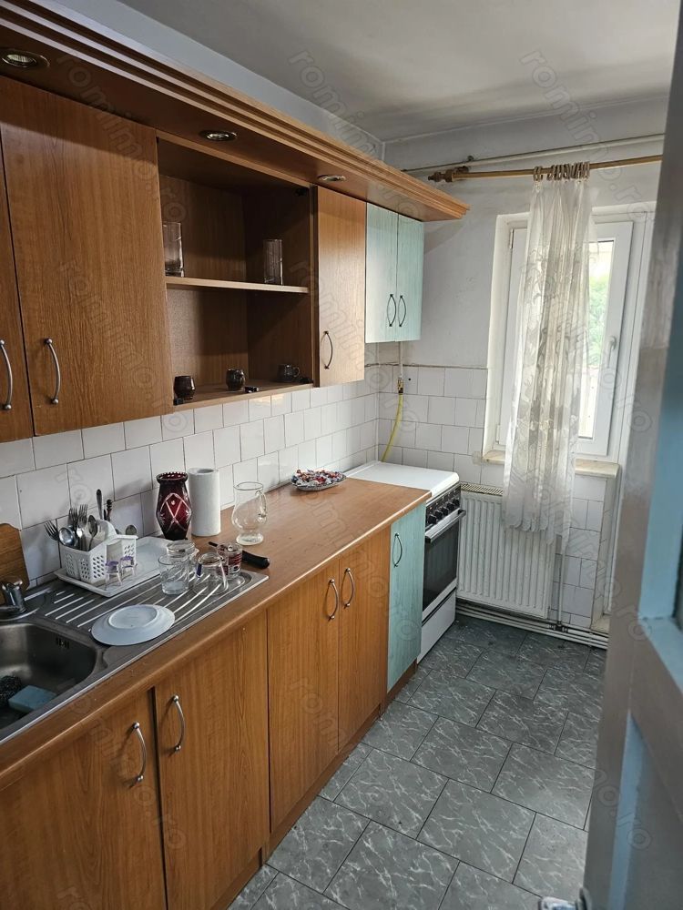 BRASADAS vinde ap 2 cam etaj3/4 decomandat, Carpați 2 - Poză 5