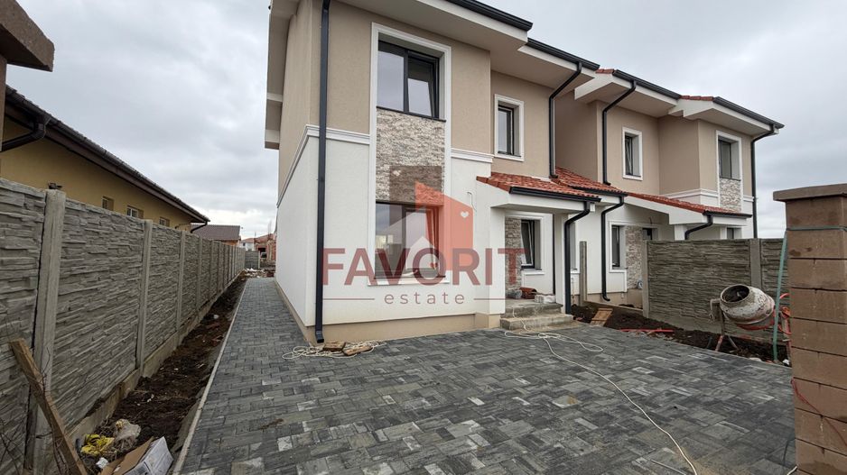 Duplex despartit | Inainte de Kaufland | Toate utilitatile | Curte amenajata - Poză 2