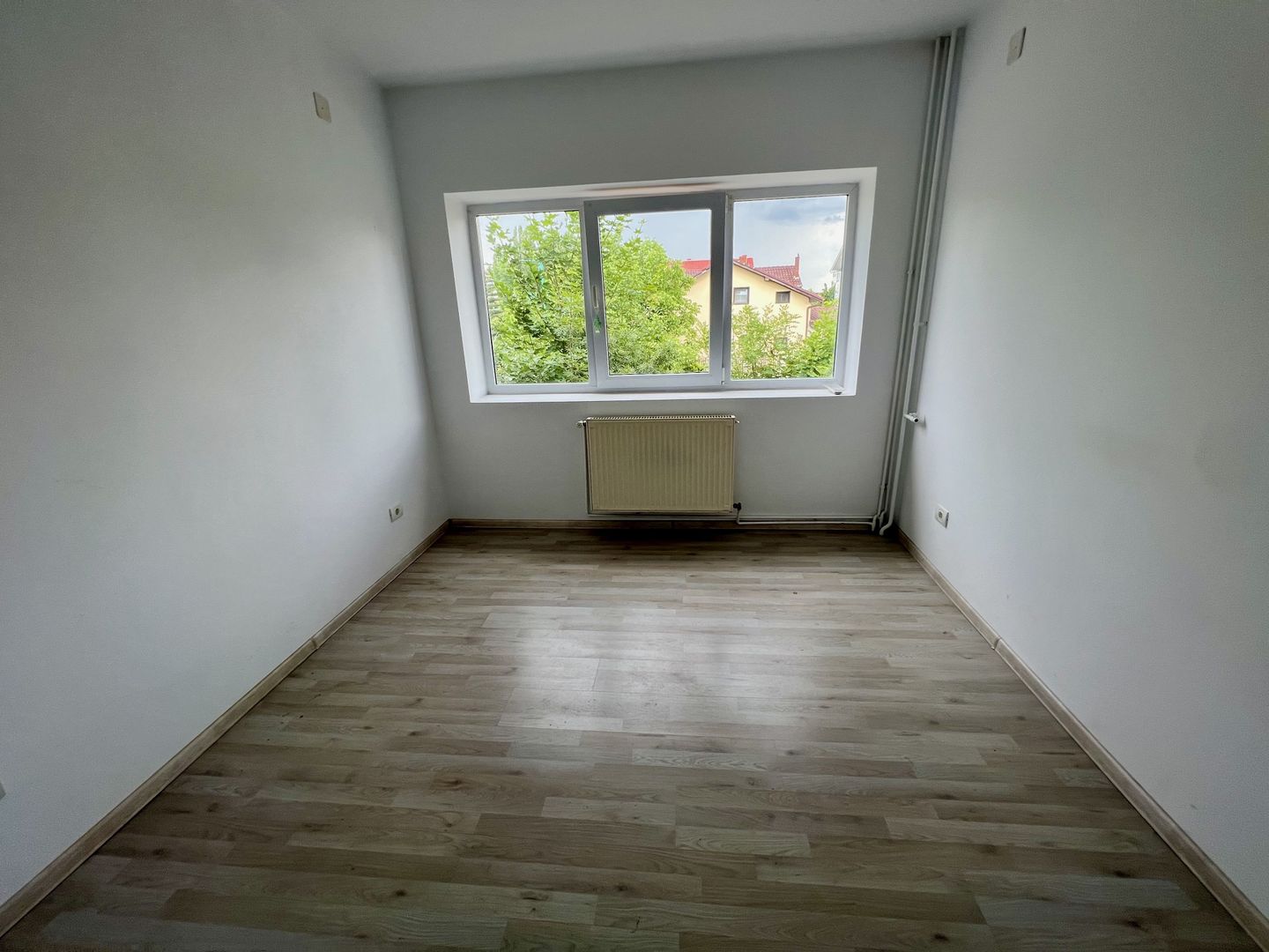 SPATIU CU MULTIPLE DESTINATII - Poză 10