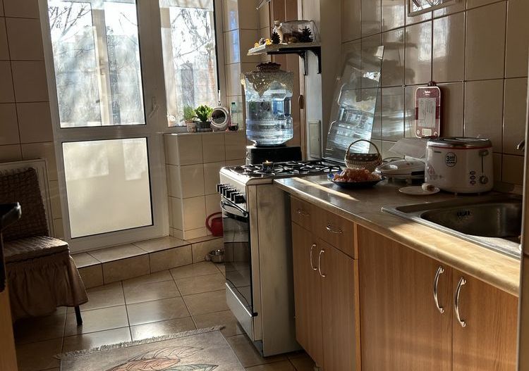 Vanzare Ap. 2 camere decomandat (zona Bd. Uverturii sector 6) - Poză 6