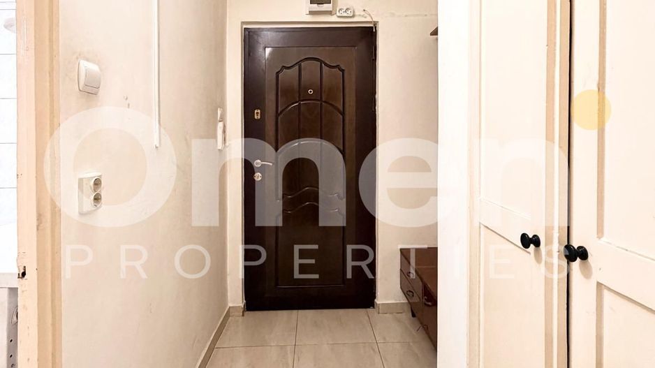 Garsoniera de vanzare, 28 mp, la parter inalt, zona bld. Bucuresti - Poză 4