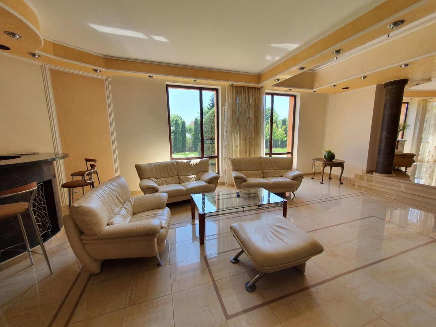 Vila unicata | Teren de 3000 m2 | Piscina si vegetatie matura - Poză 8