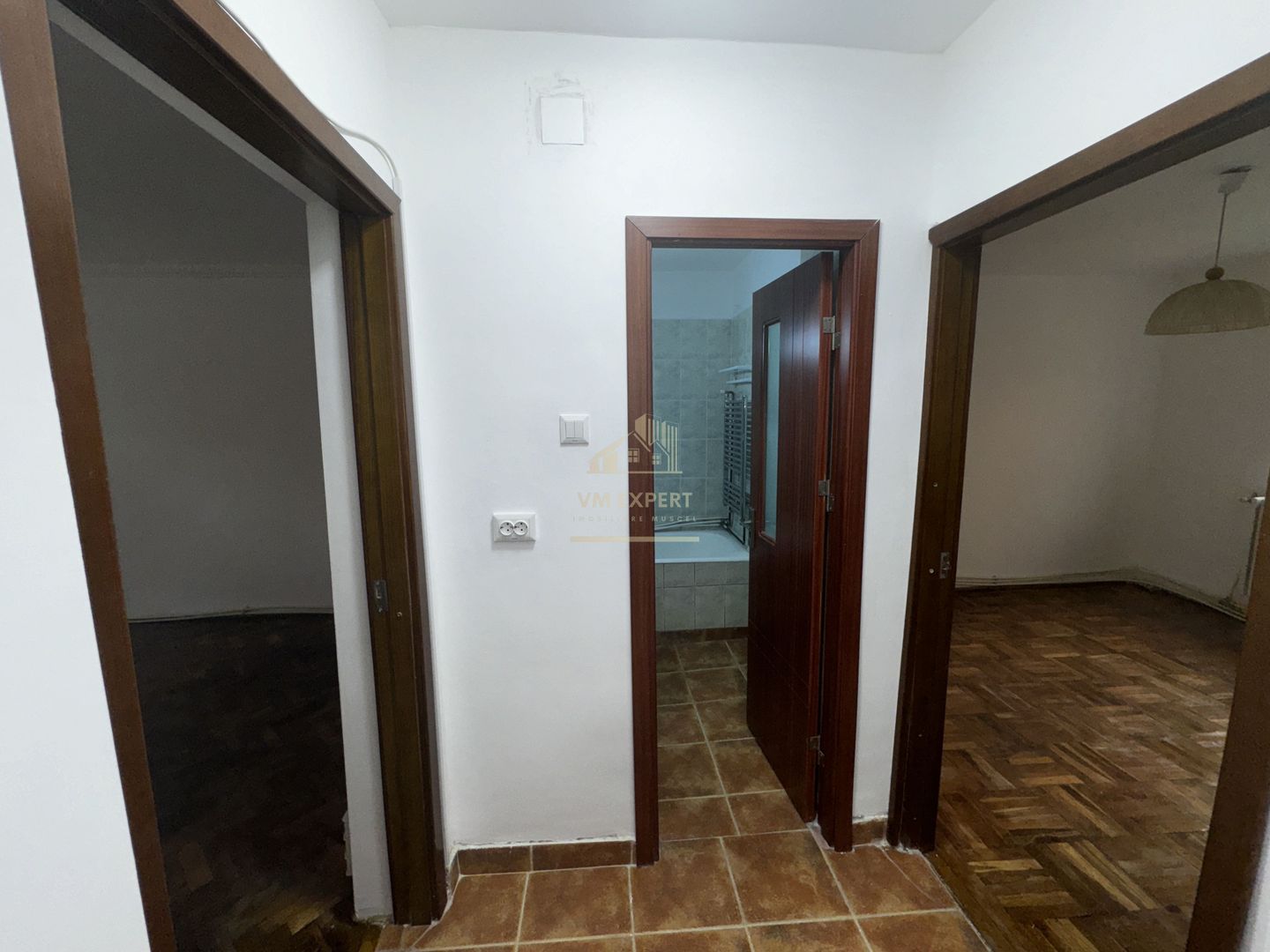 APARTAMENT 2 CAMERE PARTER VISOI - Poză 5
