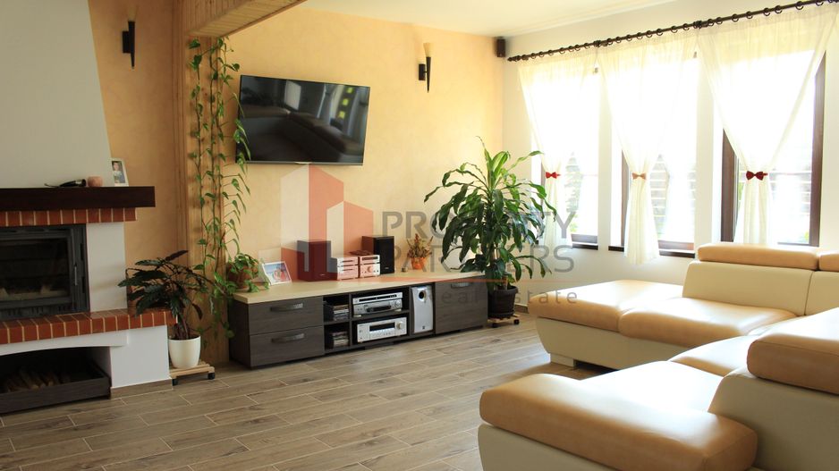 Casă la cheie, complet mobilatā si utilata in Bran-Sohodol - Poză 8
