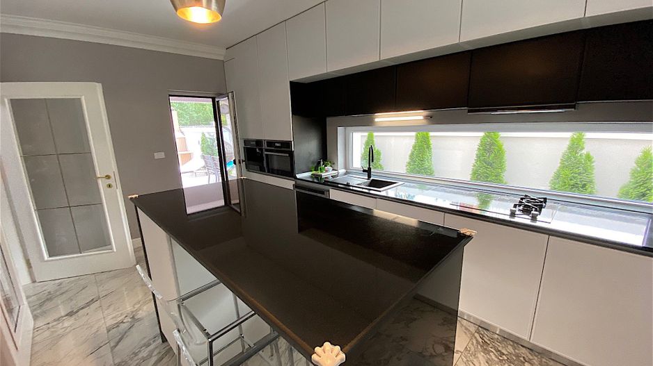 Vila deosebita cu piscina zona Dumbravita - Poză 8