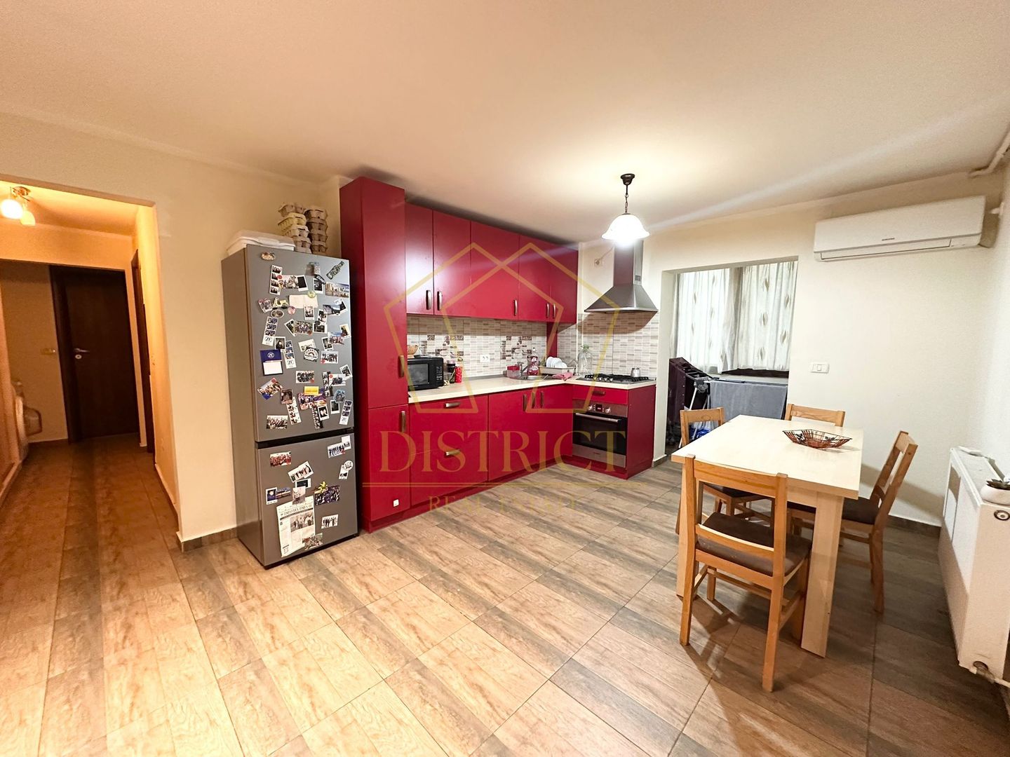 Apartament spatios cu 3 camere | Calea Sagului - Poză 9