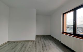 Vilă Individuală cu o curte generoasa zona Aparatorii Patriei - Poză 13