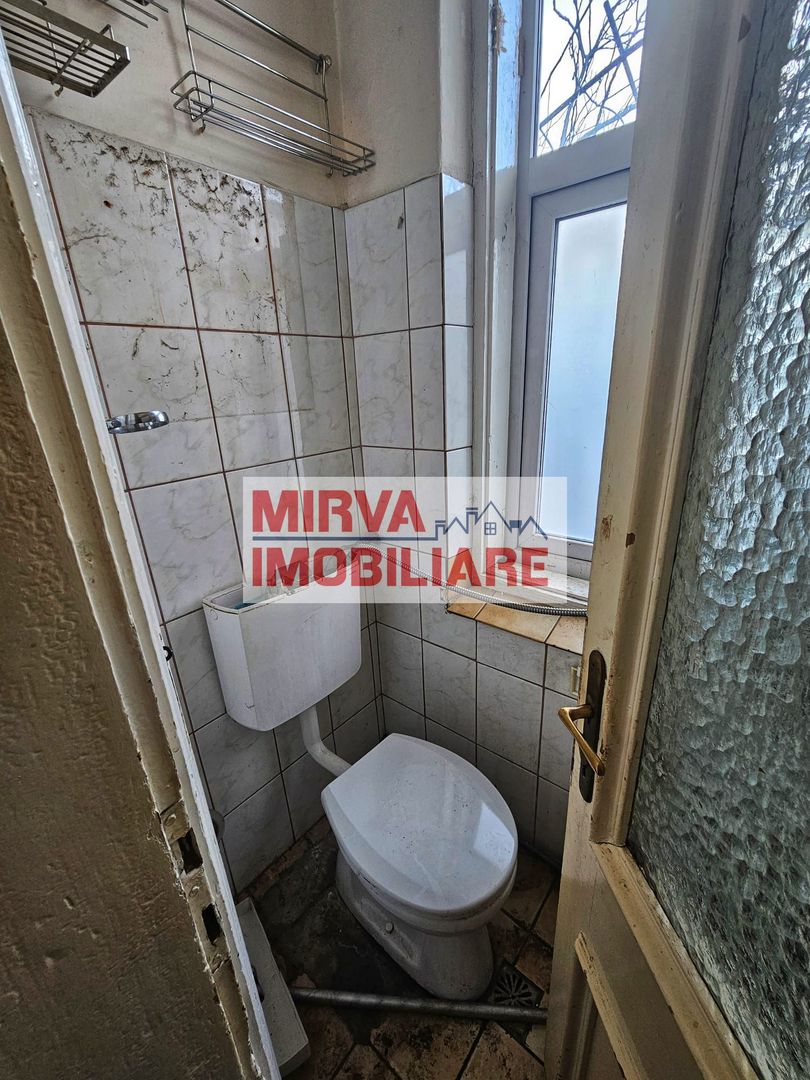 Casă cu arhitectură interbelică, 5 camere, teren 409 mp – Central - Poză 39