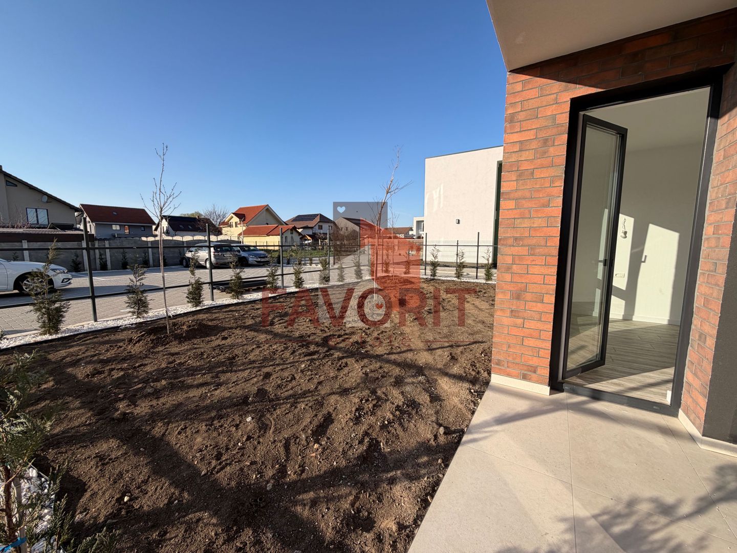 Cu gradina proprie . 2 locuri de parcare. Finisat la cheie - Poză 9