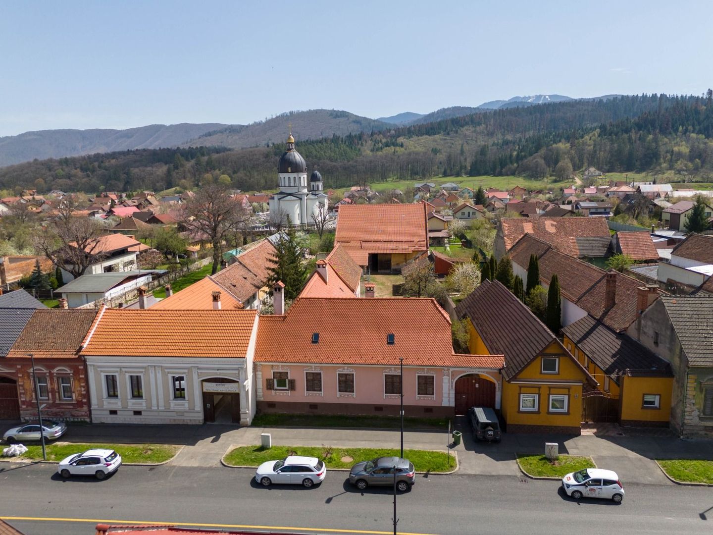 Casă Săsească Autentică cu Șură Impresionantă în Cristian – Teren 2729mp - Poză 6