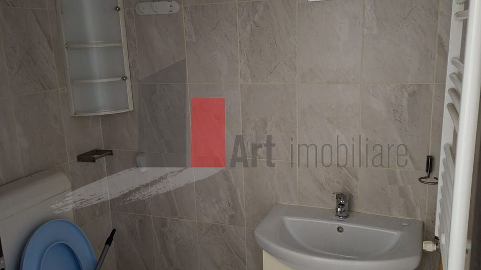 Apartament cu 3 camere de vanzare-Metalurgiei-Aparatorii Patriei-cu centrala - Poză 5