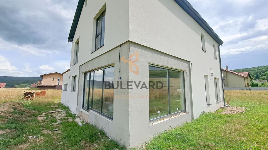 Comision 0. Casa in zona Motel Gilau! 427 mp teren, garaj - Poză 2