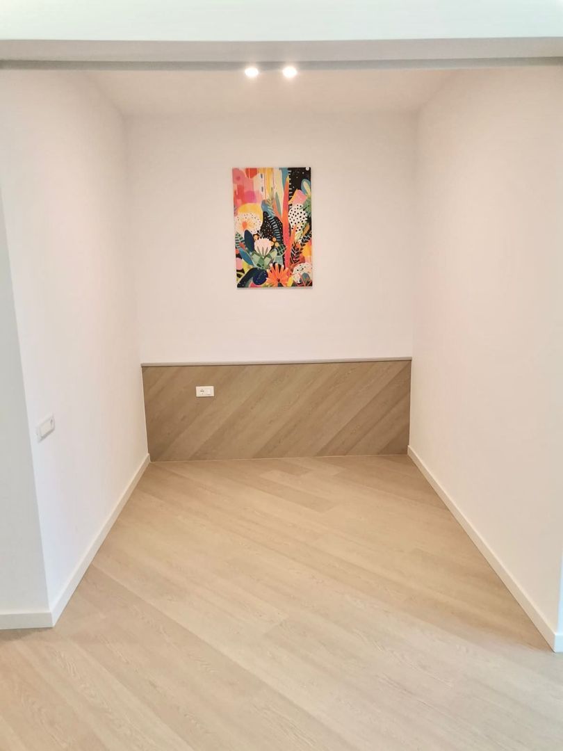 Cortina North || Studio || Comision 0% - Poză 2