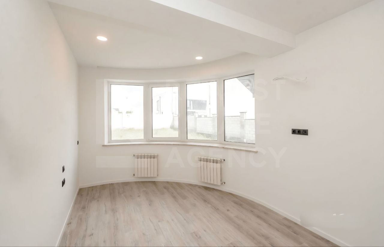 Vânzare, casă,  in 2 nivele, Poiana Domneasca. - Poză 19