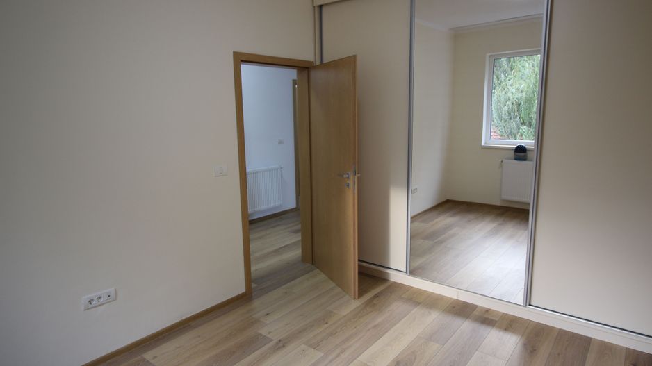 APARTAMENT DEOSEBIT - Poză 10
