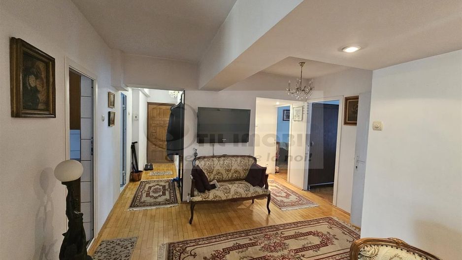 Apartament 4 camere, 95 mp – zonă Hala Centrala - Poză 2