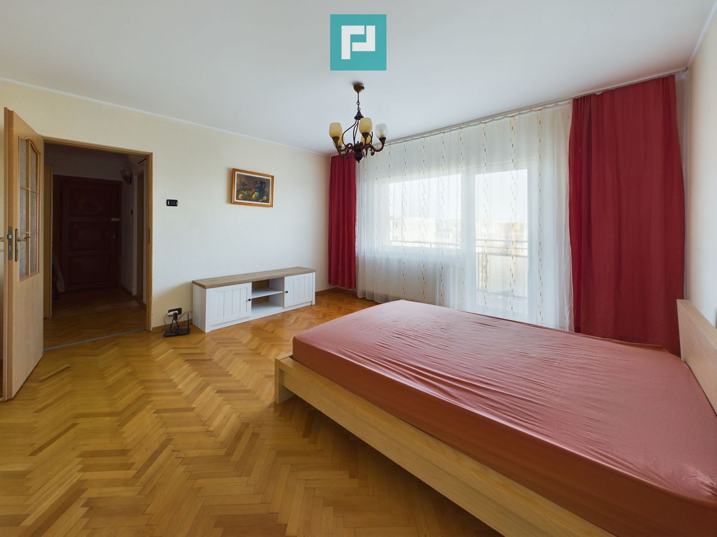 Apartament de închiriat cu 3 camere în Micalaca - Poză 3