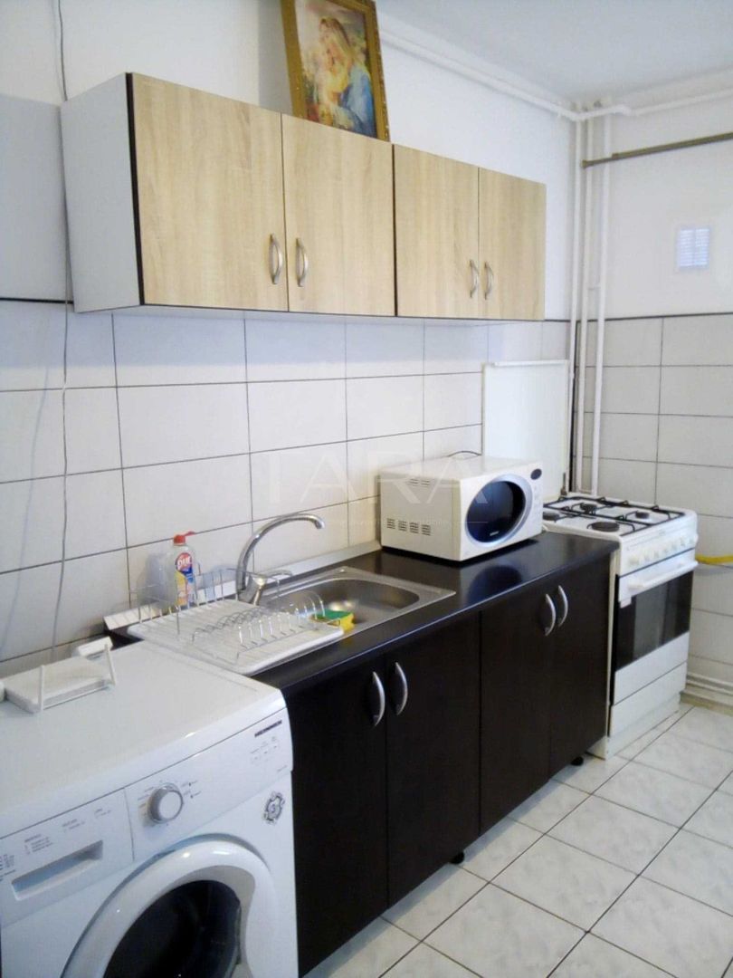 Apartament cu 3 camere Zona Centrala - Poză 6