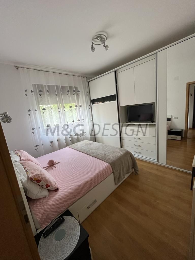 Apart bloc nou etaj 1, Complex -Judetean +loc parcare - Poză 9