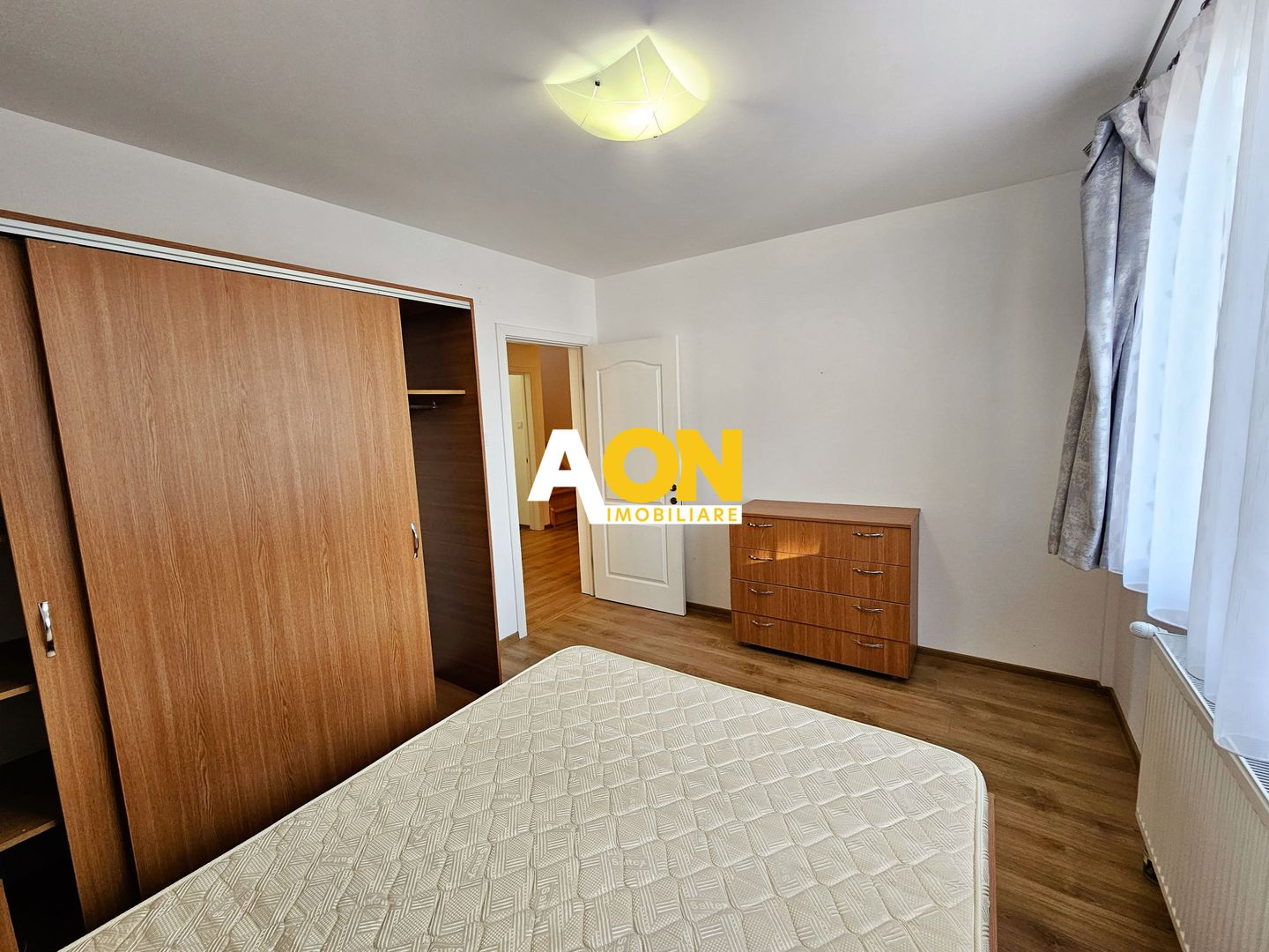Penthouse 4 camere, mobilat, 100 mp utili + terasa 88 mp, ultracentral - Poză 10