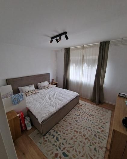 Vanzare Apartament 4 Camere Adiacent Nerva Traian - Centrala Proprie - Poză 4
