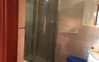 Apartament cu 2 camere, 50 mp, balcon, parcare și pod, zonă liniștită. - Poză 6