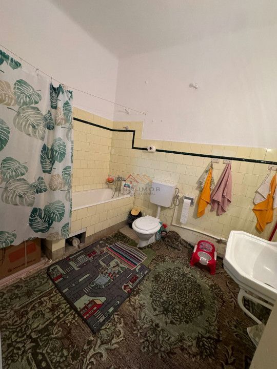 Apartament 3 camere in casa, central, terasa, garaj, gradina, Campina - Poză 8