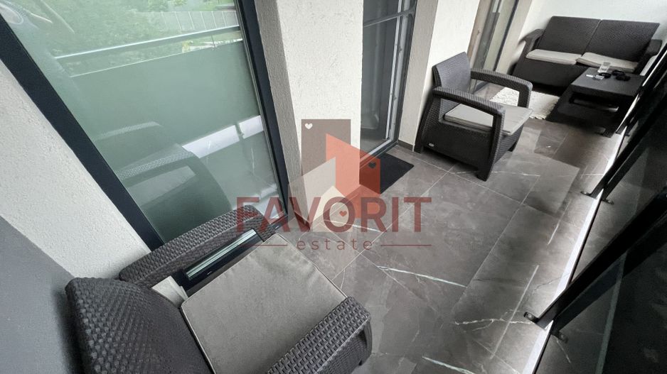 Parcare subterana si supraterana . Etaj 1 cu lift. Pozitie excelenta. - Poză 15
