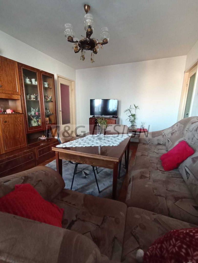 Apartament 4 camere zona Dacia - Poză 1