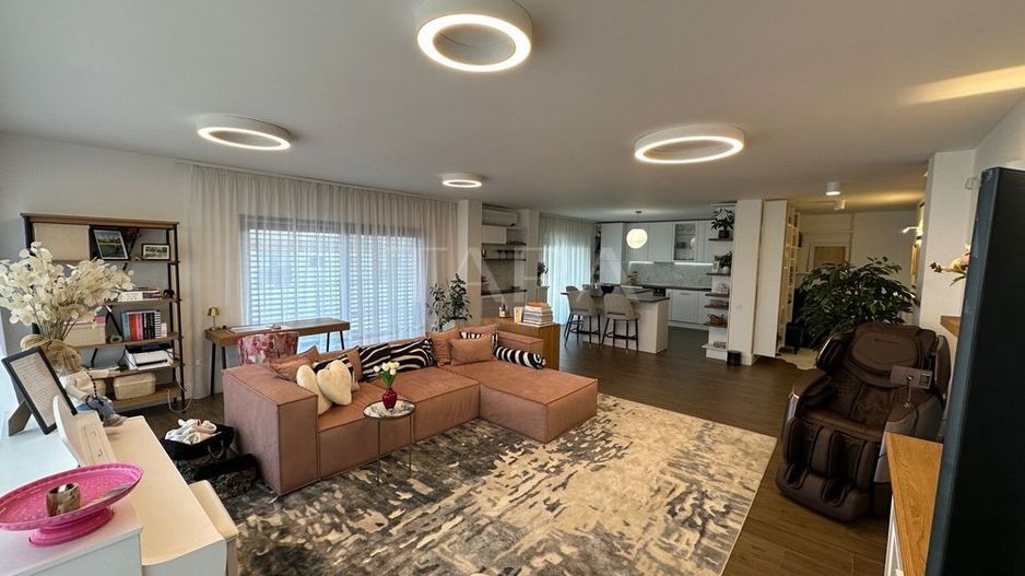 Apartament mobilat, utilat, zonă exclusivistă, Transilvania College. - Poză 2