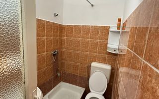 Apartament spatios 150 mp - Poză 26
