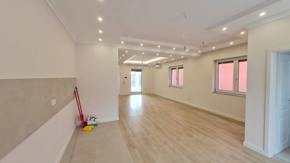 Proiect deosebit la 5 minute de Iulius Town - Poză 40