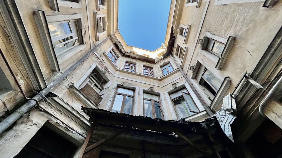 Imobil 2185 mp Centrul Istoric Piata Unirii 500 mp teren vitrina 19 m - Poză 27