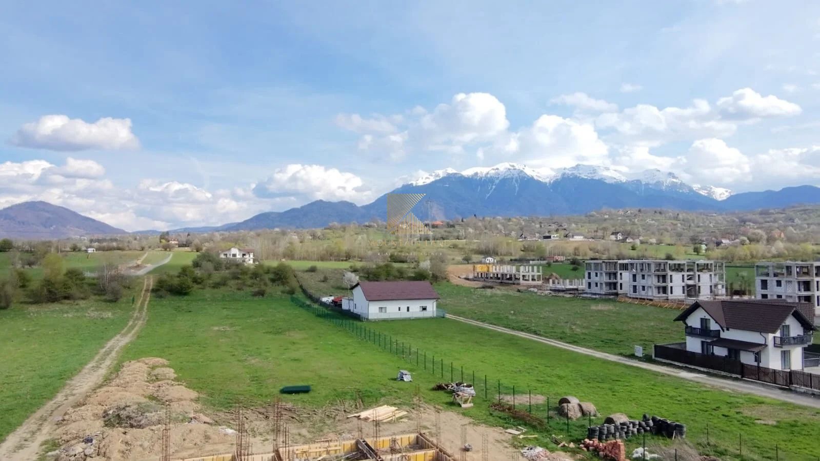 Casă premium la poalele Munților Piatra Craiului și Bucegi - Poză 6