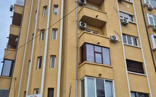 Apartament cu 3 camere - piata Unirii - Poză 10