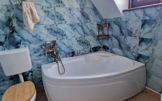 Etaj de Vilă Interbelică, 5 Camere, Balcon și Mansardă – Parc Carol - Poză 4