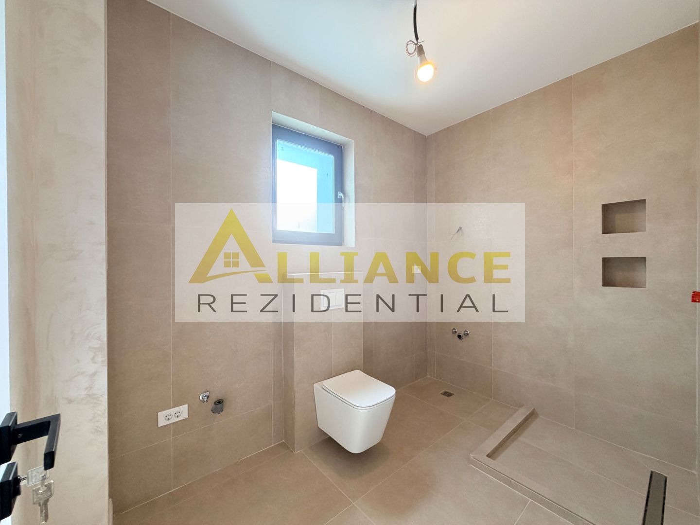Casa P+M din caramida | Teren 280 mp | Incalzire in pardoseala si Tri - Poză 8