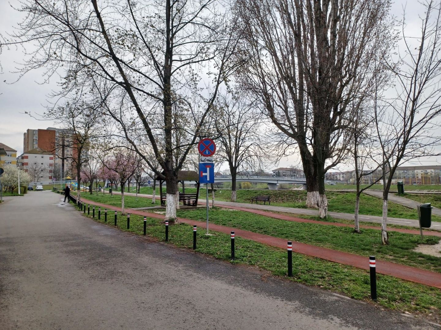 Chirie, 2 dormitoare, str. Sovata. 400 E/lună negociabil. Comision 0. - Poză 17