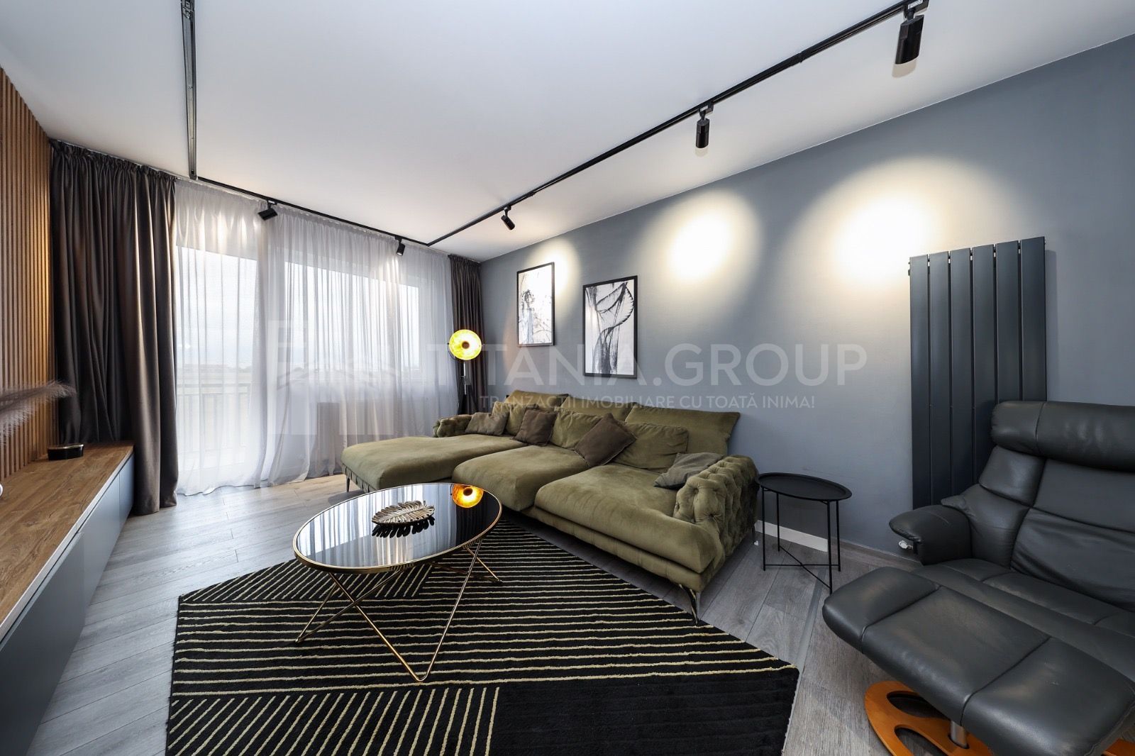 Apartament cu 3 camere, 2 bai, mobilat lux - zona Coresi - Poză 2