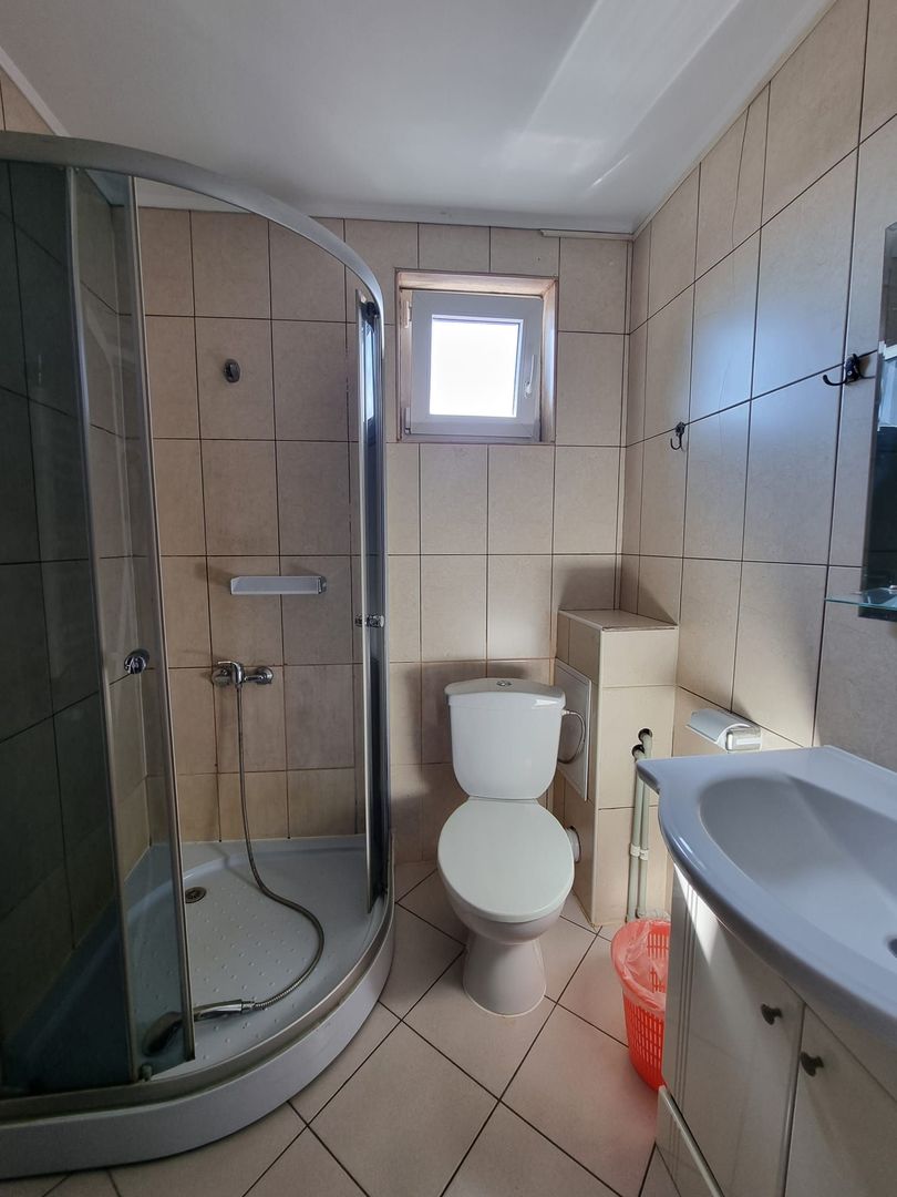 Închiriere clădire – zonă centrală Constanța, aproape de mare - Poză 8