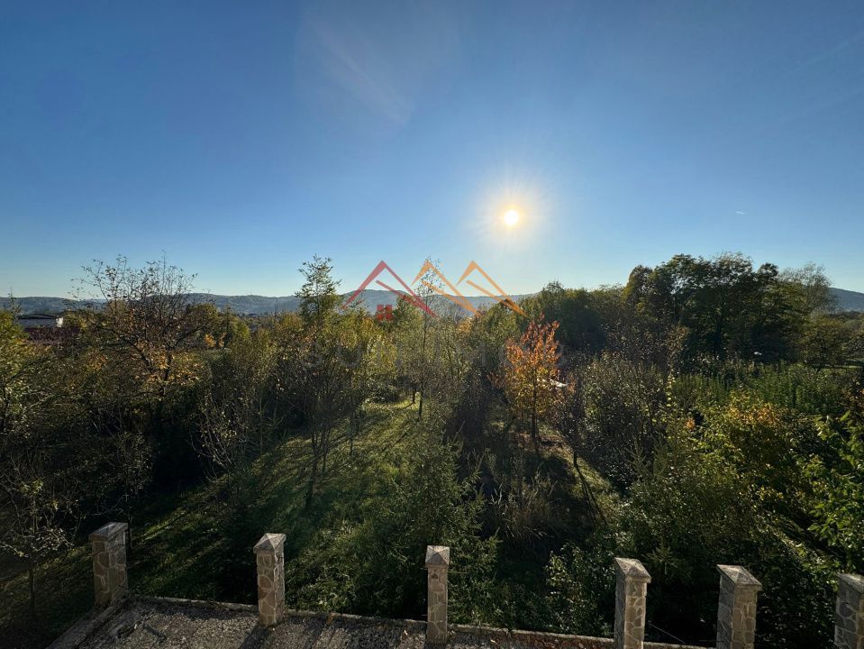 Vila S+P+E, priveliste deosebita, 6 camere, garaj, terasa, Cornu, PH - Poză 3