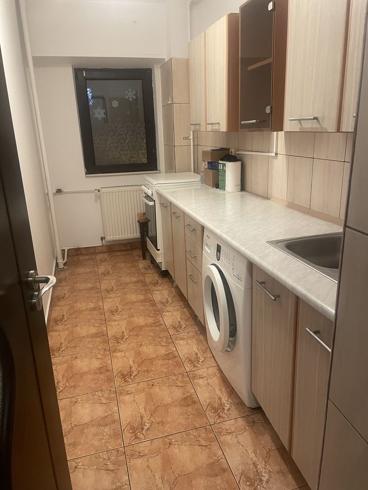 De Închiriat Garsoniera 42 mp decomandata, vis-a-vis Mall Vitan - Poză 3