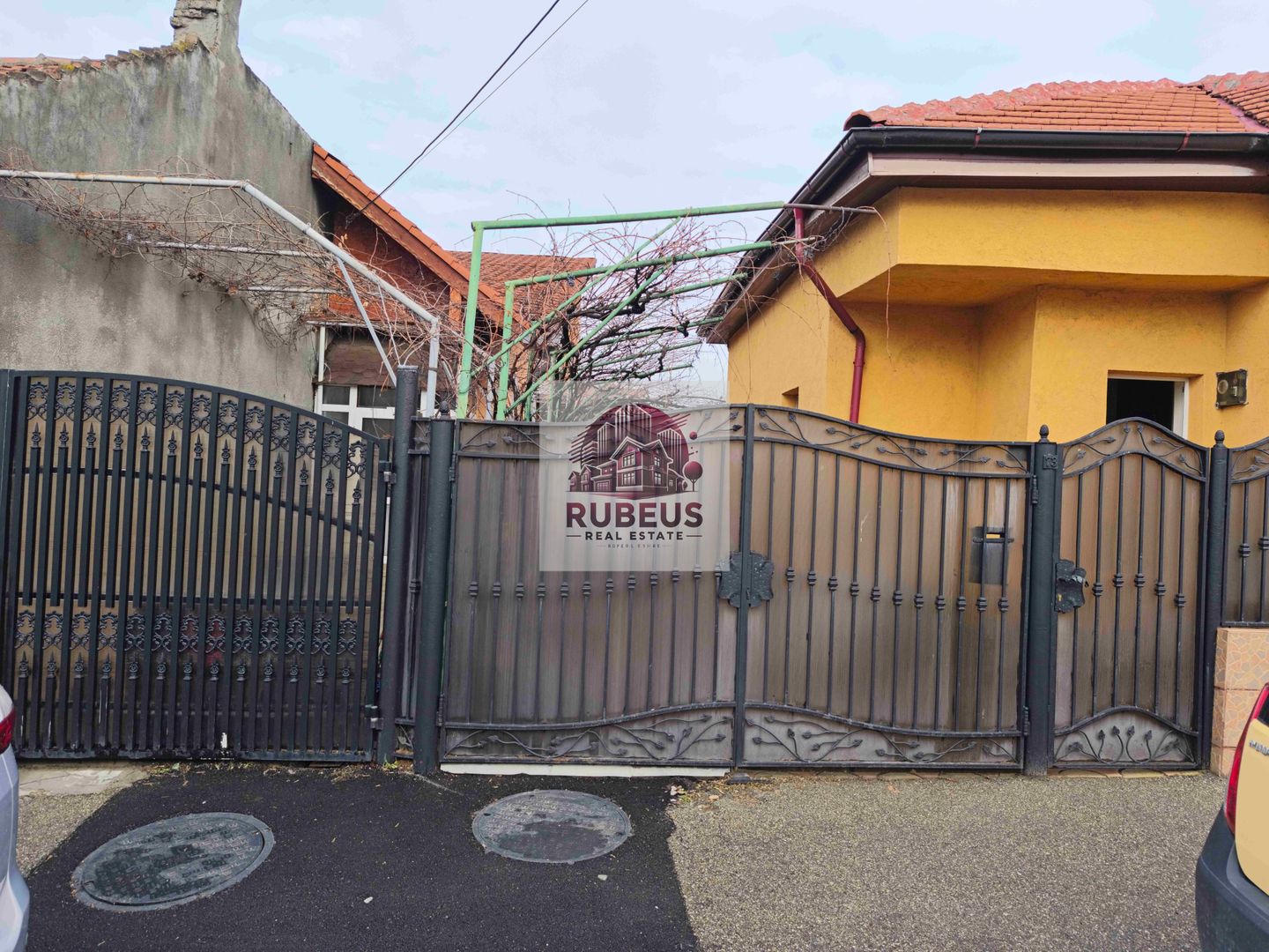 Casa cu personalitate in Calomfirescu – spatiu, liniste si teren gener - Poză 3