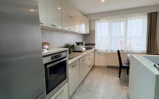 Apartament cu 3 camere - zona str.Ioan Rus - Poză 6