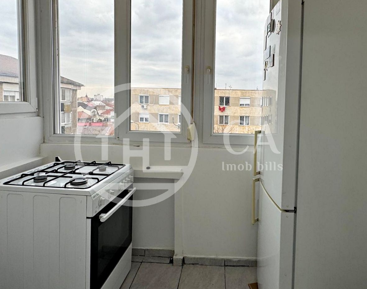 Apartament cu 3 camere de vanzare Str. Banatului Zona  Velenta, Oradea - Poză 9