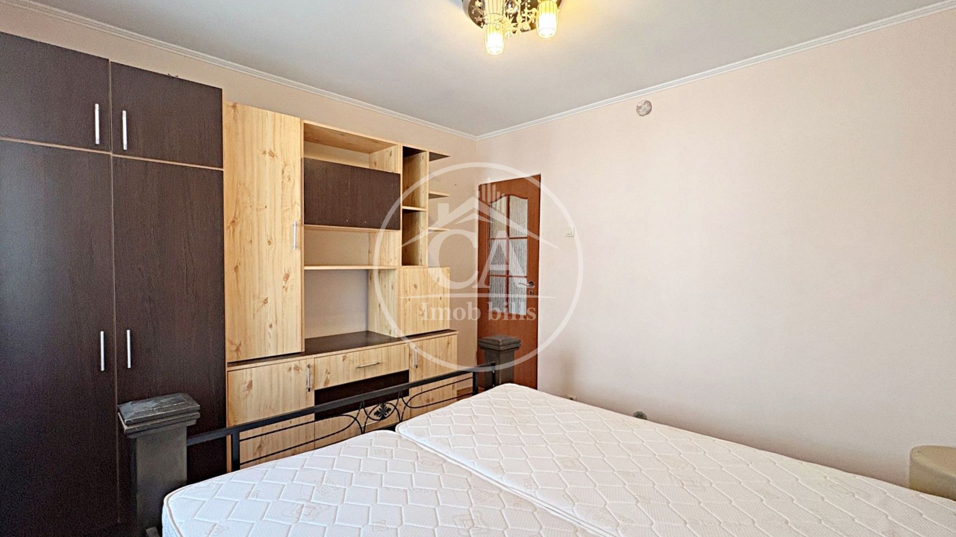 Apartament cu 3 camere de închiriat în zona Rogerius, Oradea - Poză 1